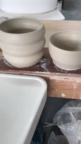 In my big bowl + vase era #wheelthrownceramics #ceramicslyfe 
