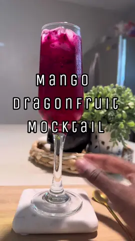 A nice and refreshing drink #Lifestyle #mocktails #mocktail #mocktailrecipe #mocktailmonday #dragonfruitdrinks #mangodrink #drinktok #drinkasmr #mangodragonfruitrefresher 