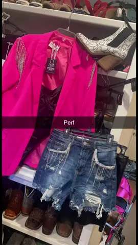 Night out for Parker!!! #fyp #foryoupage #pinkbling #snakeskinboots #shein #texassizeblingboutique #rhinestoneriflesboutique #amazonbodysuit #GlowUp #timeofmylife #MomsofTikTok #FomotionalFinds #parker #parkermccollum 