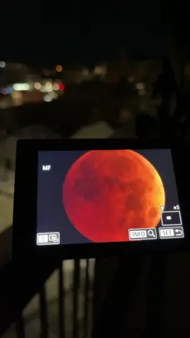A red moon rises. 🌙  #moon #redmoon #eclipse #eclipselunar #lunareclipse  #lunareclipse2022 #astrophotography #photo #photographer #astrophotographer #moon #moonlight #winter #cold #snow #calgary #yyc #alberta  #canon #canoneosr #tamron #telephoto #lightroom 
