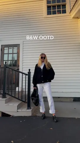 #OOTD #bumpstyle #maternityfashion #maternitystyle #pradaloafers #fallfashion 