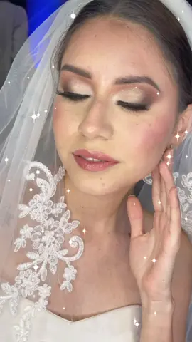 #Bride 👰🏽‍♀️ #makeup #bridetobe #bridemakeup #guilhermenogueira #beauty #makeupclass@Andrea Val 