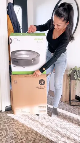 Si votre emploi du temps est aussi chargé que le mien voici l’Aspirateur robot irobot Roomba J7 !! J’adore ! ##vkpassiondeco##aspirateur##aspirateurrobot##irobot##irobotroomba##interior##menage##maison##Home 