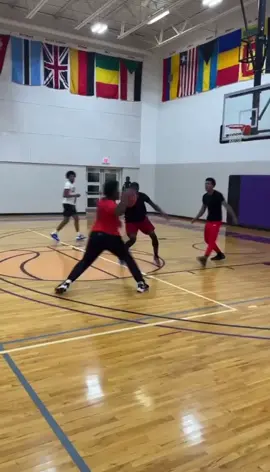 That dime was INSANE 😦 @Nasir Jones #dime #pass #vision #hoops #teammate #NBA 