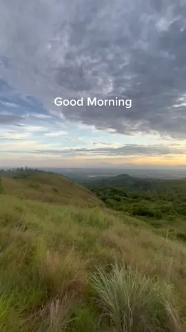 #morningvibes #mountainview #mountainmorning #fypage #fyp #vibes #chilling 