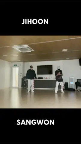 JihoonXSangwon choreography duet music: Shake the Room by Pop Smoke #traineea#trainee_a #traineeajihoon #jihoontraineea #sangwon #foryoupage