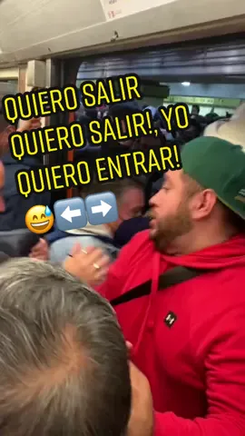 Quiero salir, quiero salir, yo quiero entrar! 😓➡️⬅️El Metro de la Ciudad de México en todas las estaciones cualquier día de la semana😅 #quierosalirquierosaliryoquieroentrar #metro #metrocdmx #subway #mexico #meme #mexicolindoyquerido #gente #videoviral #viral #fun #funnyvideos #funny 