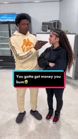 This interview was not about me why she coming for me in this interview😢😐🥴#nyc #foryoupage #viralvideo #entertainment #viral #tystreetballer follow me on instagram: Tystreetballer Fillow me for more!!