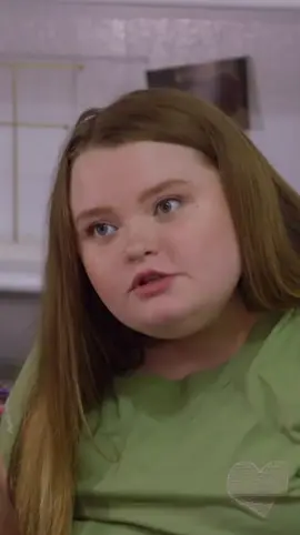 Alana and Dralin sitting in a tree… 😘 #MamaJune #YoungLove 
