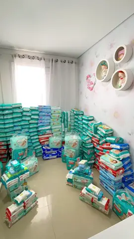 #tbt foram 1 ano e 7 meses usando fraldinhas do nosso chá de fralda (época d pandemia ) fiz chá rifa. Nos ajudou muito nesse período, mamães sabem que esse n é um item barato 💰😁 fomos ajudados e tb ajudamos c algumas doações de fraldinhas para mamães que estavam precisando ao nosso derredor! Só gratidão, por tds familiares e amigos que fizeram parte desses 1 ano e 7 meses. Começamos a comprar fralda agora para nossas babys, n sei qd vira o desfralde, por aqui será no tempo delas. #maternidade 