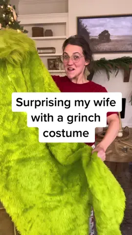 I think I made her day 😅🤣 #hunteranddevin #grinch #wifereacts #funnywife 