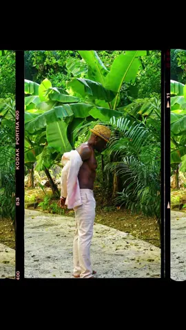 Pose 🤔🤷🏾‍♂️ 📸  #FYP #foryoupage #Pose #Jamaica #chocolatemen #melanin 