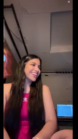 lloro que voz tan perfecta🥹#paratii #yuleria🖤 