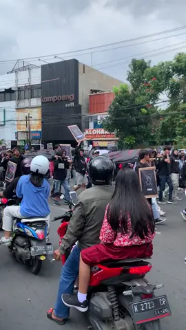 Pejuang kemanusiaan #usuttuntas #tragedikanjuruhan2022 #aremania #usuttuntastragedikanjuruhan 
