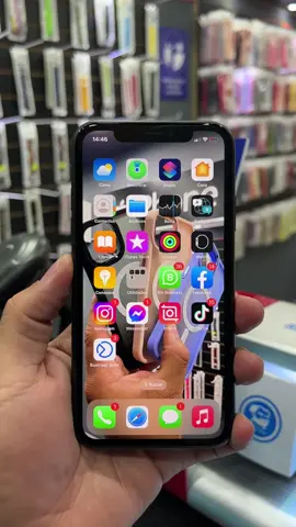 Conoce este Adaptador para iPhone que te ayudará a respaldar tus archivos en una usb #iphone #memoria #memoriausb #almacenamiento #fotos #apple 