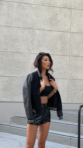 Everyone beeds a custom jacket in their closet @BODA SKINS #jacket #fashion #OOTD #varsityjacket #leatherjacket #blogger #fashionblogger #ootd #style #fyp 