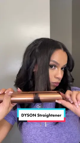 I'm team #Dyson now!! Using their New hero colorway Corrale straightener in Copper. The flexing plates made me finish in under 2 hrs :) @UltaBeauty #ad 