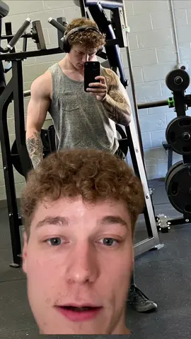 Replying to @random_vermin  🦵 🦵 