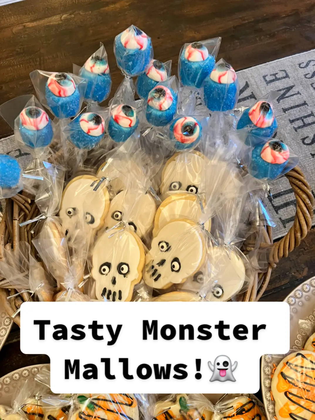 Let’s make some Monster Mallows👻🎃☠️ #creepytok #halloween #FoodTok #sweets #wilton #BookTok #teachersoftiktok #librariansoftiktok #middlegradehorror #mglit #spookytreats #halloweenfun #easytreats #fyp