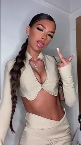 🔫😜👄 follow my Insta liciavitiellox ✨