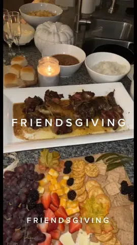 Whats your favorite dish for thanksgiving ☺️ #friendsgiving #thanksgiving 