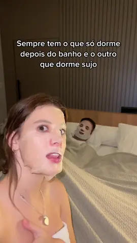Qual dos dois vocês são? Pé sujo na cama ou cheirosos? 