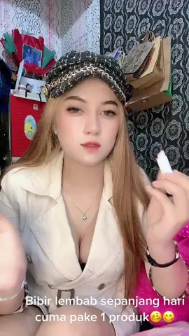 Yang bibirnya kering wajib bngt beli produk ini biar bisa lembab seharian😍