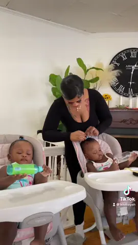 Mella is such a fighter😢 thank god for Melly waking me up that morning🙏🏽 #fyp #Vlog #MomsofTikTok #twinmom #twins #twinsisters #identicaltwins #demi #mella #melly #medicine #sezuire #breakfast #cherrios #bananas #blueberry #oranges #cleaning #deepclean #makingbed #laundry #juicecup #lysol #sweeping #mopping #bathtime #freshsheets #johnsonandjohnson #lunchbox #spagettios #hair #hairstyles #hairtutorial #toys #naptime #grwm #grwmroutine #workingmom #converseallstar #platforms #airbrushhoodie #louisvuitton 