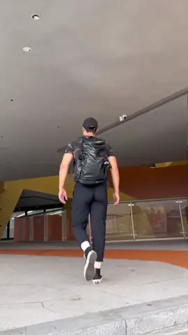 không cố ý nhìn đâu chỉ cố tình thôi 😏