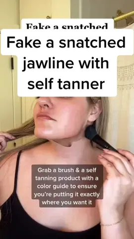Fake a snatched jawline with self tanner! #selftanner #facetanner #facecontouring #tanner #tanskin #selftan #tanface #jawline #snatched #bronze #bronzeglow #glowyskin