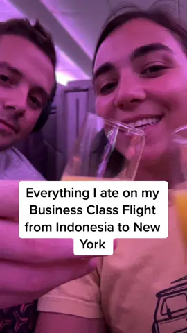 So much food #eatwithme #traveltiktok #airplanefood #PepsiApplePieChallenge  