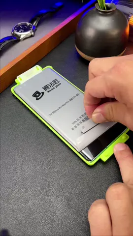 Samsung series look at here!Magicjohn  screen protector,you need one !Easy to use!#magicjohn #screenprotector #us #losangeles #california #sanfrancisco #temperedglass #temperedfilm #use 