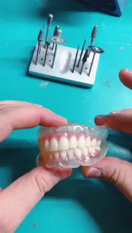 #dentist #dental #teeth #dent #dentalclinic #smıle #dentistaentiktok🤩 #diş #teethwhitening #gülümse #health #teethcare #orthodontics #dentista #tooth #odontologia #dentalcare #dentistry #keşfet #fyp #OlsaSüperOlur 