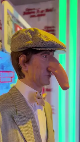 We'd pick Thomas Wedders every time. 🥹  Wedders was an eighteenth-century circus performer whose claim to fame is having the world's longest nose! At 7.5-inches long, this record-breaking nose is nothing to sneeze at!  #worldrecord #incrediblepeople #wouldyoupickhim
