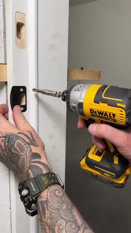 Do you use a self centering bit for door hardware? • I’m running the Dewalt 20v impact for installing this hardware. It can drive in those long fasteners with ease then be dialed back for precision work with the different modes. • The DCF887D1E1 kit is now up to 14% off. Check out the link in my profile for more details. @dewalttough  . . . #sponsored #dewalt #dwtough #tools #drill #construction