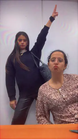 la canción define nuestra vida aqui y el video nuestra relación
