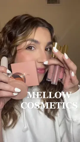 In loveeee @Mellow Cosmetics #fyp #parati #mellowcosmetics #gifted 