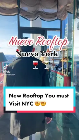 Tienes que visitar este lugar sea como sea ! #nycrooftop #nycbars #nycplacestogo #nycthingstodo #nuevayorkbarato 