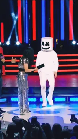 Para quem ainda não sabe christopher comstock e o verdadeiro Marshmello.       #marshmello #fyp #realface 