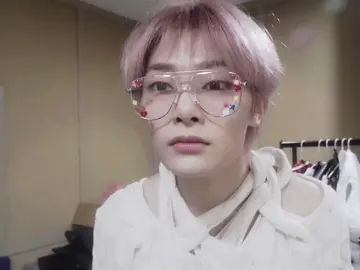 pink hair jeongin >>> #jeongin #i_n #jeonginedit #straykids #skz #kpopfyp #foryou #viral 