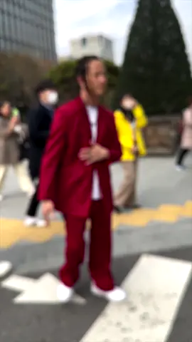 문워크로 길을 건널때 실제 사람들 반응 #문워크 #moonwalk #팝핀현준 
