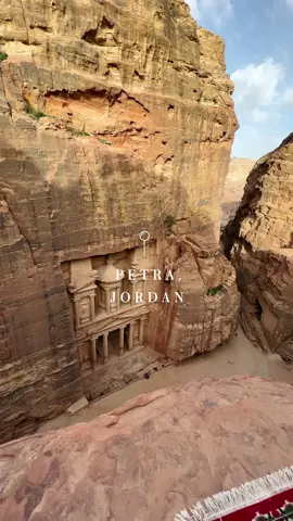 🇯🇴 Tips for visiting Petra in Jordan ⬇️⁣⁣⁣⁣⁣ The Ancient city of Petra was once the trading centre and capital of the Nabataean empire who settled in Jordan over 2000 years ago. Petra is a UNESCO World Heritage Site and one of the new Seven Wonders of World. The site was lost to the western world for hundreds of years, sitting empty and in ruins until the 1800s when it was rediscovered and excavated by archaeologists. Only 15% of Petra has been uncovered, with the remaining 85% of the city remaining underground and untouched.⁣⁣⁣⁣⁣ ⁣⁣⁣⁣⁣ From the entrance of the site, you walk through a 1 km long narrow chasm (or siq) which dramatically opens up to the famous monument, Al-Khazneh (The Treasury). This famous tomb for King Aretas III which was carved into the rock face by the Nabataeans, who settled in Jordan 2000 years ago.⁣⁣⁣⁣⁣ ⁣⁣⁣⁣⁣ Petra is filled with hundreds of archaeological wonders and Hellenistic architecture including temples, streets, Roman-style theatres, tombs and baths. Further into the site, after climbing 900 rock-cut steps you will come across the impressive Ad-Deir Monastery.⁣⁣⁣⁣⁣ ⁣⁣⁣⁣⁣ TIPS:⁣⁣⁣⁣⁣ – Tickets cost 50JD (£53) for 1 day or 55JD for 2 days.⁣⁣⁣⁣⁣ – I recommend at least 2 days to see Petra, 1 day is possible but you will be EXHAUSTED.⁣⁣⁣⁣⁣ – Wear comfortable trainers that you can climb in, you will be walking/climbing a LOT!⁣⁣⁣⁣⁣ – Bring cash with you & some loo roll/tissue.⁣⁣⁣⁣⁣ – There are restaurants, toilets and plenty of places to get food & drink within the Petra site.⁣⁣⁣⁣⁣ – Don’t ride the donkeys/camels.⁣⁣⁣⁣⁣ – Don’t climb without a Bedouin guide.⁣⁣⁣⁣⁣ – Don’t lean on or enter any tombs.⁣⁣⁣⁣⁣ ⁣⁣ ⁣⁣⁣For more Jordan recommendations, go to my blog - kelseyinlondon.com⁣⁣⁣⁣⁣ ⁣⁣⁣⁣⁣ 🇯🇴  #jordan🇯🇴 #tiktoktravel #uktravelblogger #travelbloggers #travelblogger #travelcreators     #visitjordan #visitjordan🇯🇴 #explorejordan #jordantravel #🇯🇴 #petra #thetreasury #petrajordan #aqabajordan #bedouin #petratreasury  #bucketlistexperience #bucketlisttravel #bucketlistvacations #bucketlist2022 #travelbucketlist #travelbucketlist2022 #traveltips #placestotravel #travelinspiration #travelinspo #wheretotravel #wheretogo #placestogo #PlacesToVisit #jordan🇯🇴🔥 