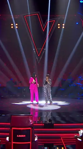 Simplemente ellas. ❤️🫶🏼 #vanesamartin #laurapausini 
