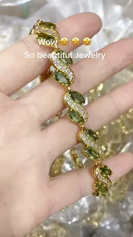 Wow 😍😍😍. So beautiful Jewelry. #zirconjewelry #jewelryset #bracelet #gifts #ring