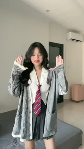 Đang i họccc bị bắt đứng immm nàyyy 🥹 #tatcadungim #ngokienhuy #lunyentertainment 
