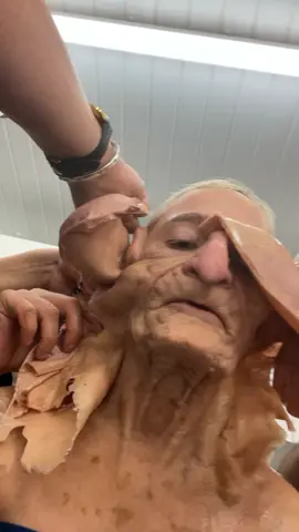 🤣 #BTS fun fact! My hag transformation was done completely with prosthetics! Comment what the behind the scenes clips you want! #theschoolforgoodandevilmovie #makeup #prosthetics #netflix 