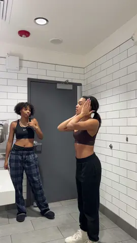 Does your Walmart bathroom look like dis? 