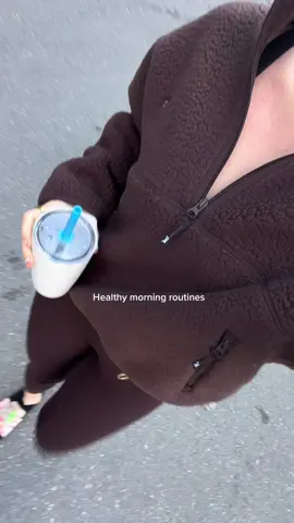 🫶🏻🫶🏻 #bostontiktok #bostonvlog #morningroutine #healthyroutine #healthy #pilatesinspiration #morninginmylife #bostonroutine #productivemorningroutine #balancedlifestyle 