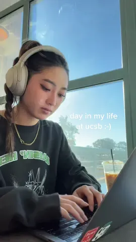 A day in my life at UCSB! Download the #Grammarly Keyboard with the link in my bio. @grammarlyofficial #ad 