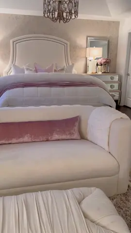 Changed out the furniture in my bedroom! Here’s how it looks now! A touch of mauve mixed in with neutrals. What do you think? 